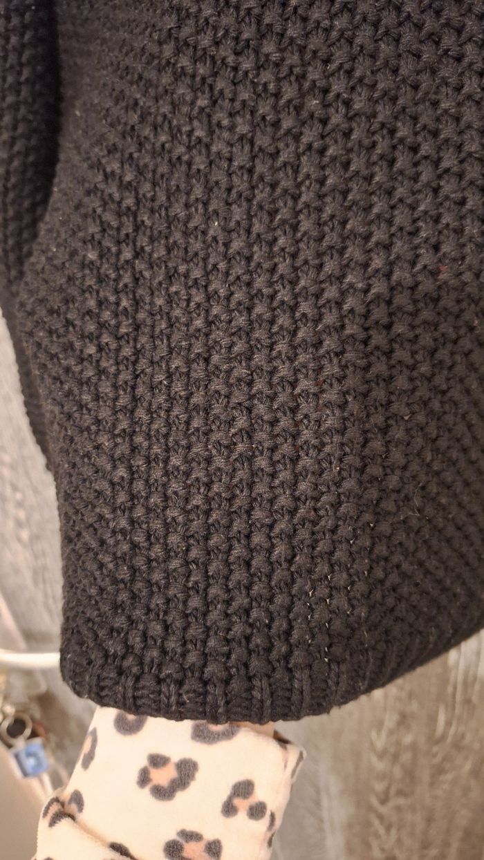 Pull mailles effilochées noir col rond - photo numéro 5