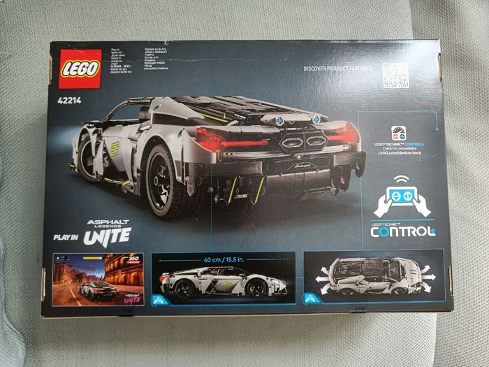 Lego 42214 Lamborghini Revuelto - photo numéro 2