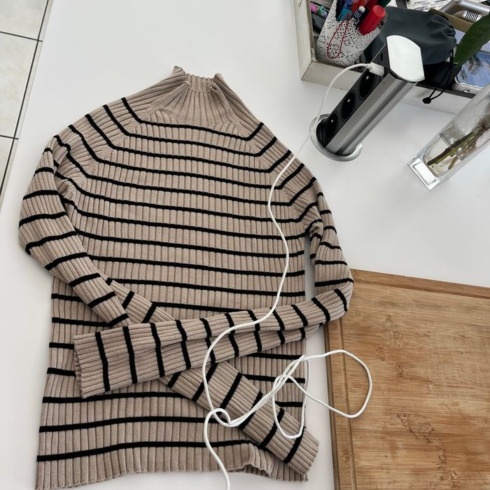 Pull moulant marinière - photo numéro 3