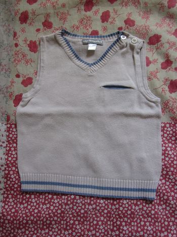 Pull sans manches beige 9 mois