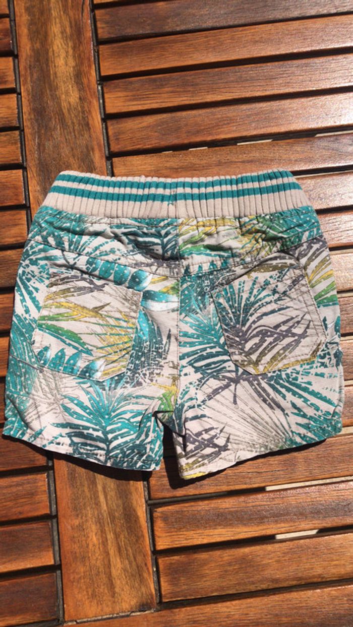 Lot de 3 shorts/ bermudas 18 mois - photo numéro 4