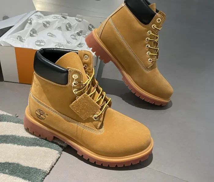 Timberland Premium 6Inch martin Boots taille 41 - photo numéro 2