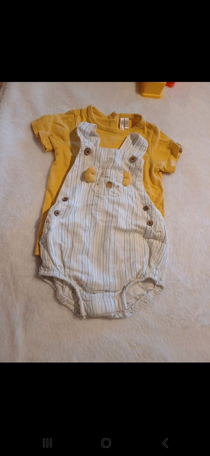 Ensemble bébé taille 6 mois