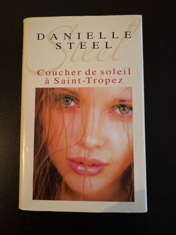 Livre couches de soleil s saint-tropez danielle steel