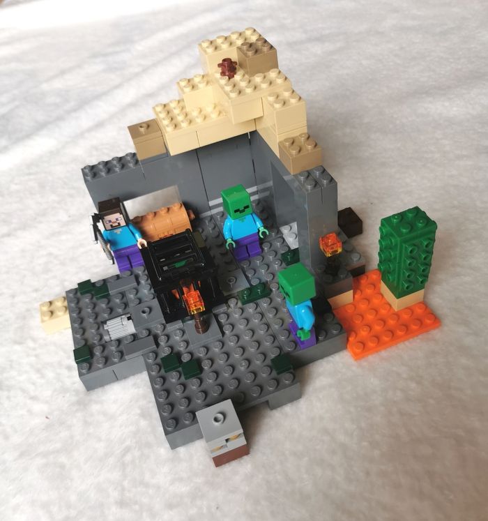 Lego Minecraft - photo numéro 2