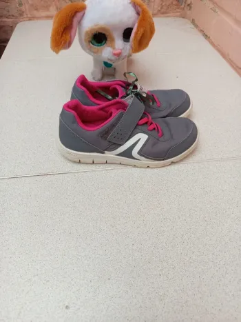 Baskets grise /rose pointure  35