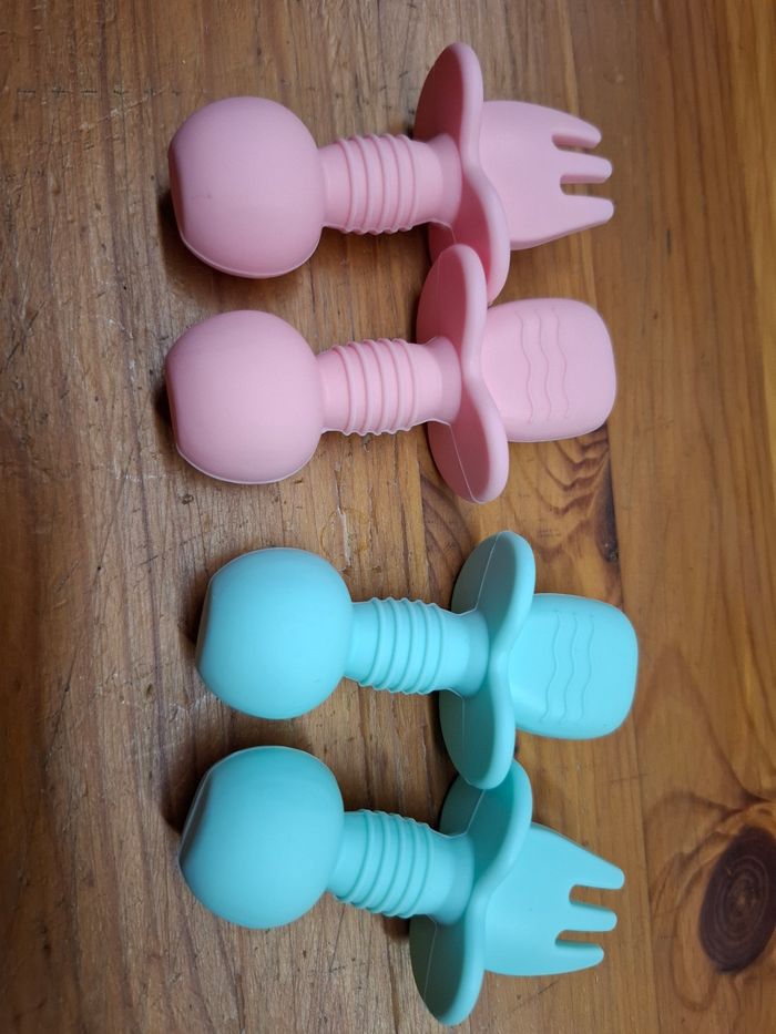 Couverts en silicone pour bébé - photo numéro 2