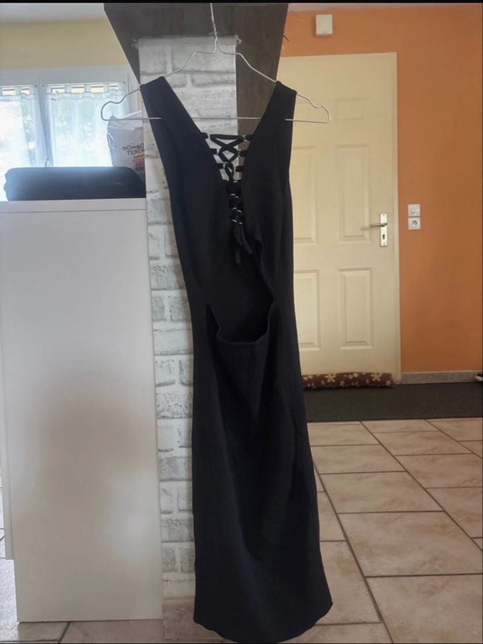 Robe noir - photo numéro 2