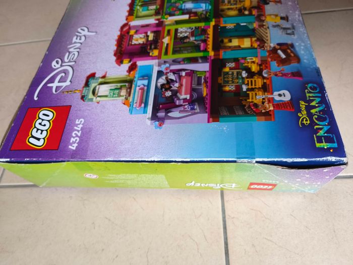 LEGO Disney - La maison magique des Madrigal (43245) - photo numéro 7