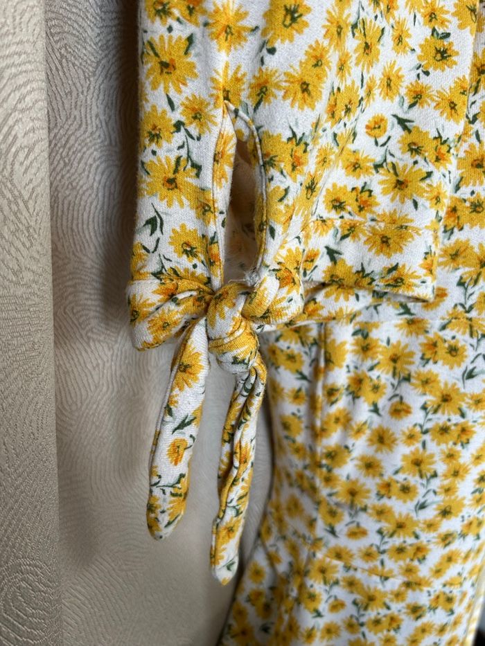 Magnifique robe fleurie jaune L Colin’s - photo numéro 5