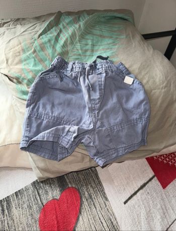 Short bb garçon taille 9 mois🐼