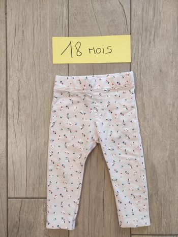 Pantalon rose à fleurs 18 mois