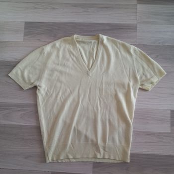 T-shirt femme avec col en V jaune taille M