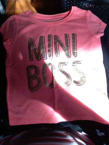 T-shirt taille 12/18mois 86cm primark