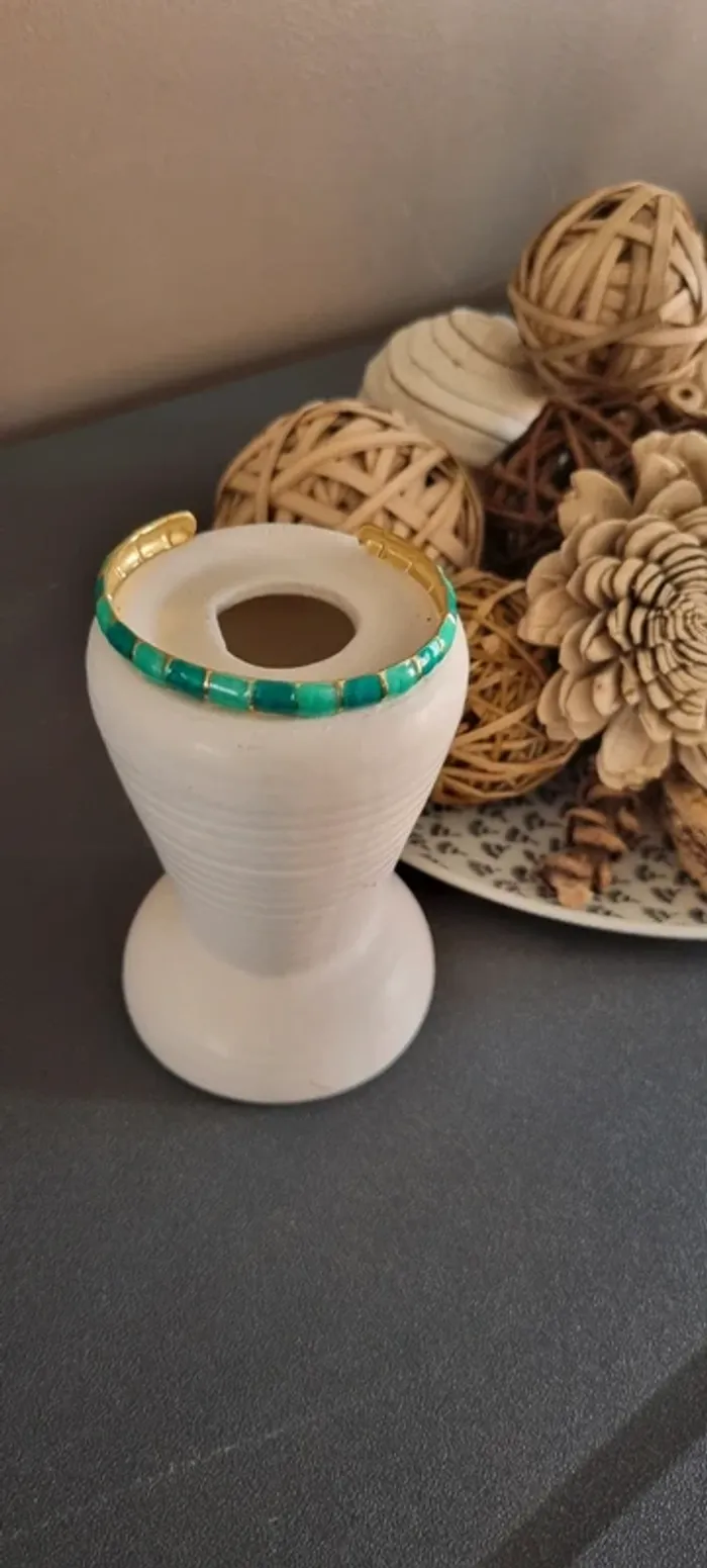 Bracelet jonc doré et vert émeraude - photo numéro 4