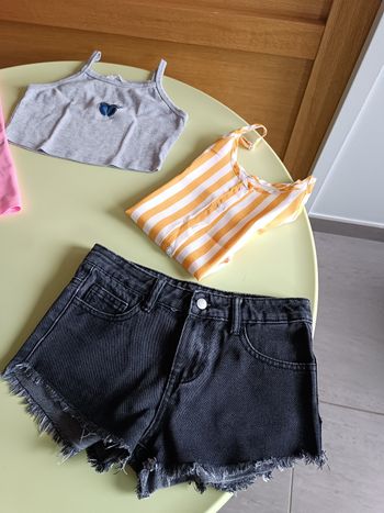 Lot divers vêtements fille 9 ans