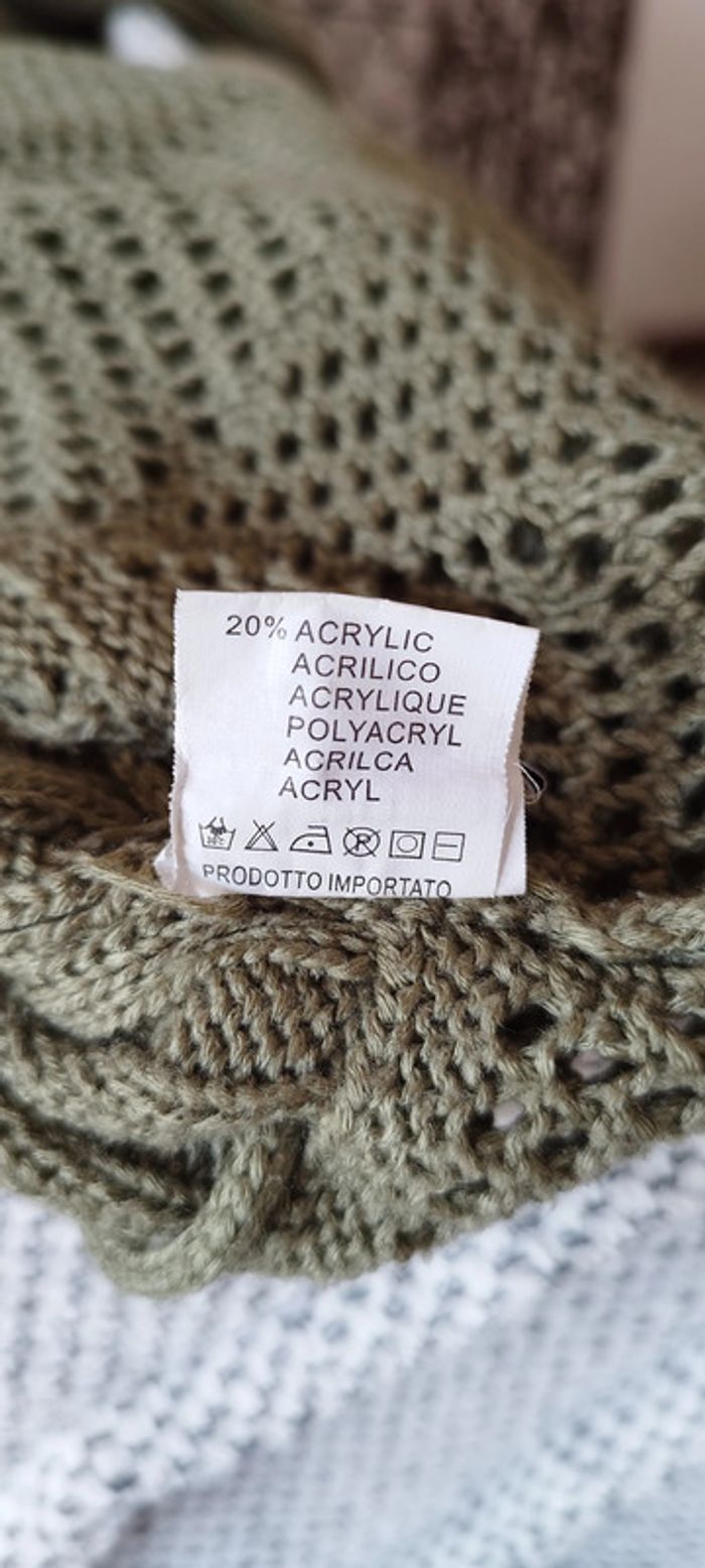 Haut kaki léger manches 3/4. Très bon état. Taille 40 - photo numéro 8