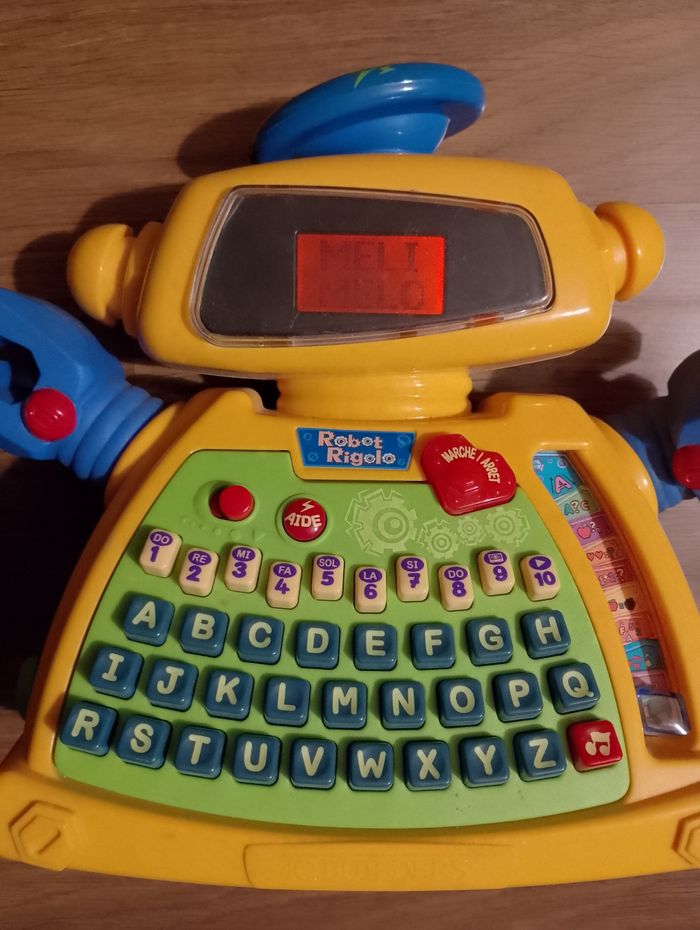 Robot rigolo IQ BUILDERS