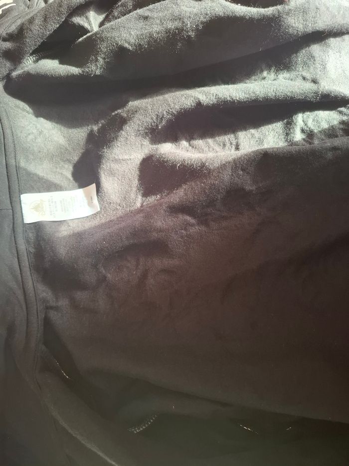 Veste sweat zippée à capuche fluorescente thème mickey citrouille halloween de Disneyland Paris glow in the dark - photo numéro 3