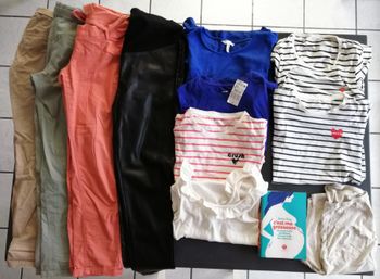 Lot de 11 vêtements de grossesse