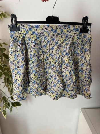 Jupe courte fluide fleuri