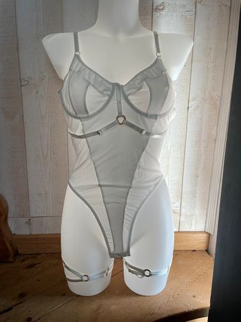 Body blanc hyper sexy taille M