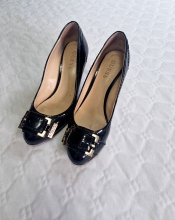 Chaussures à talons  / escarpin  , femme  , noir  , Guess  , taille 37