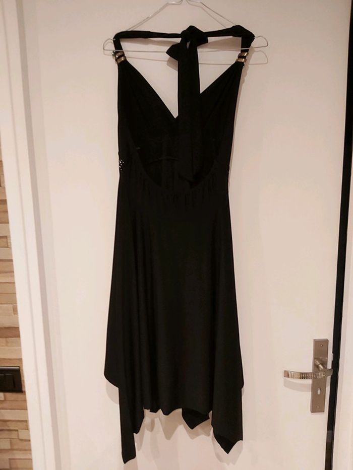 Robe de soirée ou pour les fêtes avec des strass neuve (78) - photo numéro 4