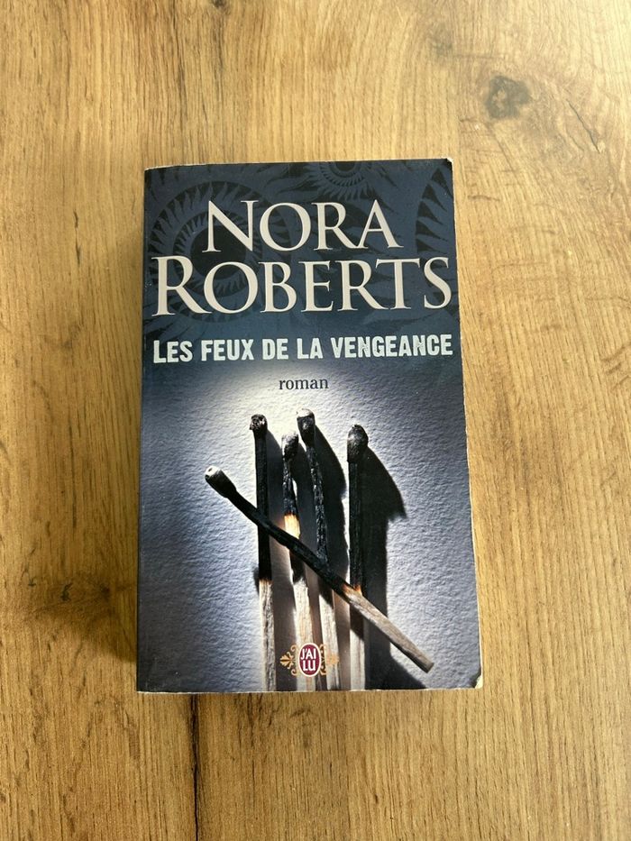 Nora Roberts - les feux de la vengeance - photo numéro 1