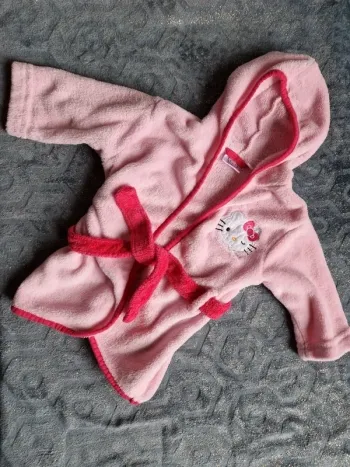 Hello Kitty - robe de chambre / sortie de bain
9-12 mois / 74 cm
