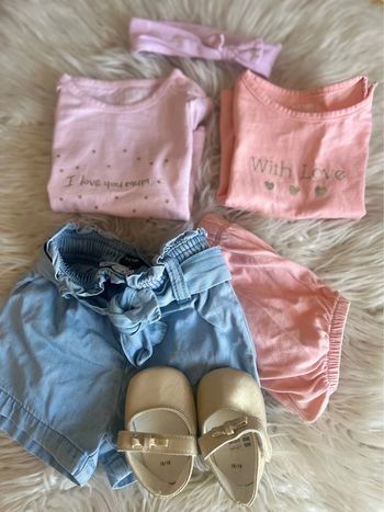 Fille 👧🏻 Lot 2 ensembles été kiabi 3 mois - shorts/tshirts/bandeau