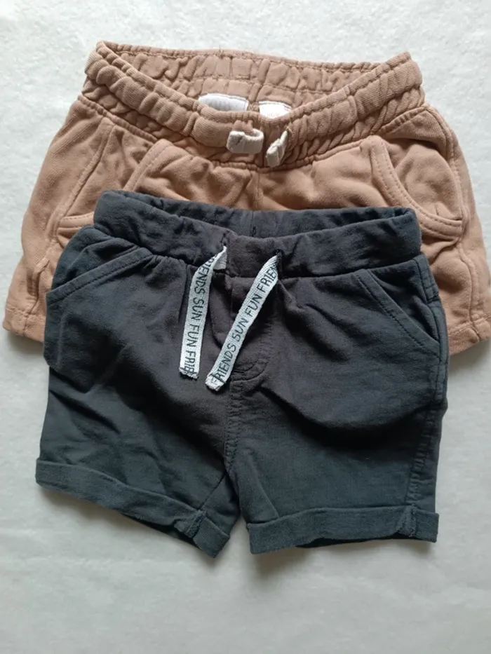 Lot short molleton bébé garçon taille 12 mois