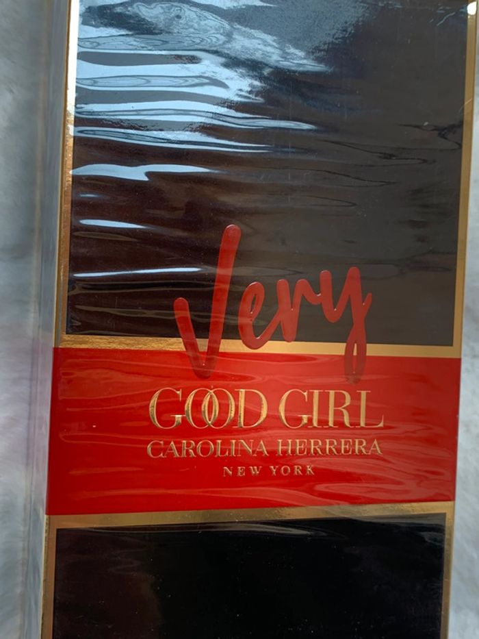 Carolina Herrera- Very good girl 80 ml sous blister - photo numéro 3