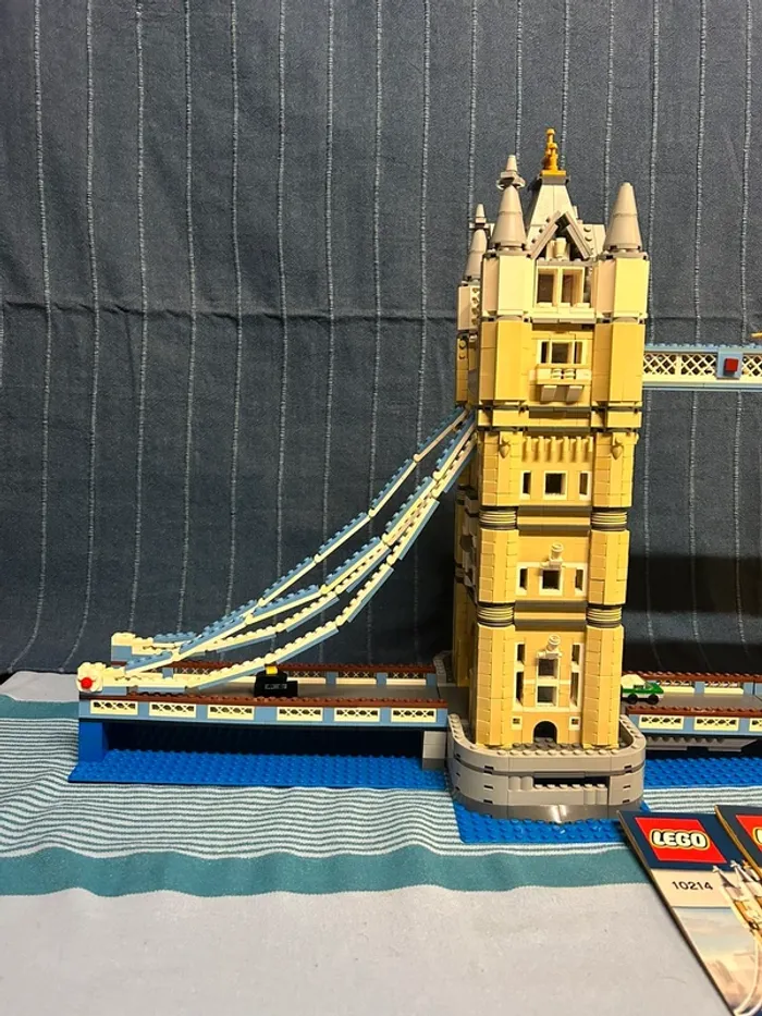 Lego Creator 10214 Tower Bridge - photo numéro 2