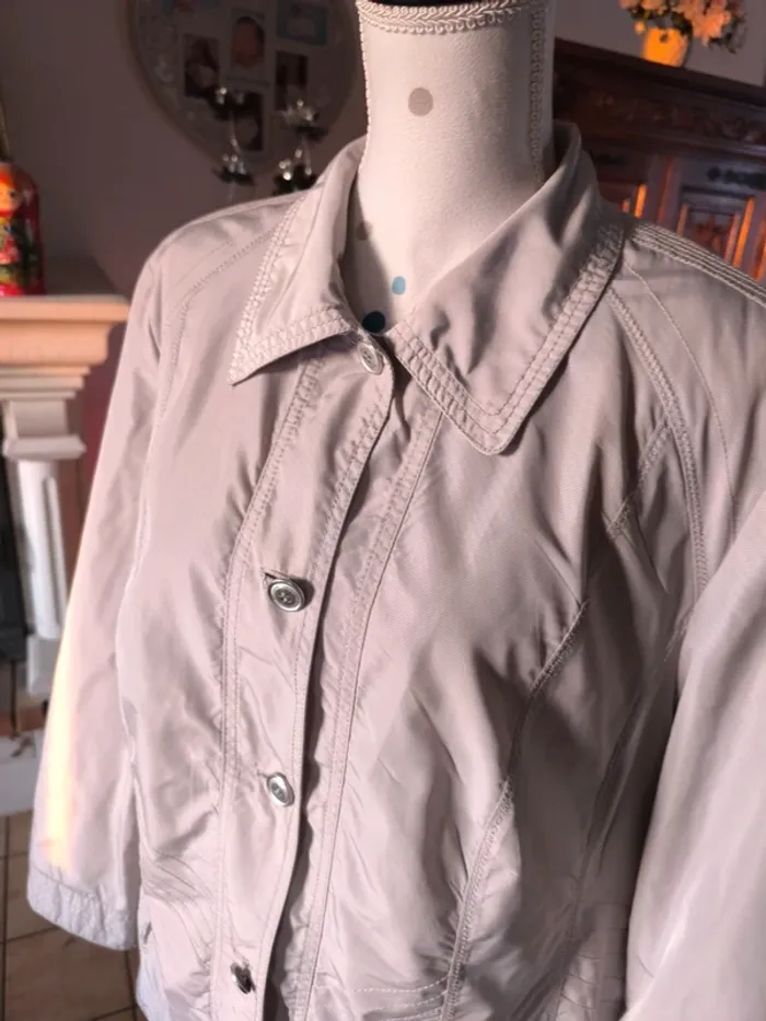 Jolie veste légère imperméable - photo numéro 4