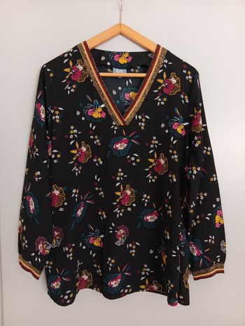 Blouse noire à fleurs t44