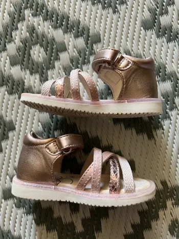 Sandales fille taille 22