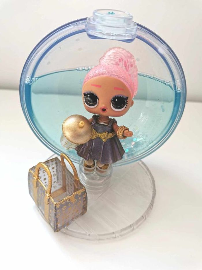 Poupée L.O.L. Surprise Glitter Globe Figure 8 , excellent état - photo numéro 2