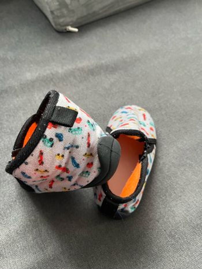 Chaussons montant 23 - photo numéro 3