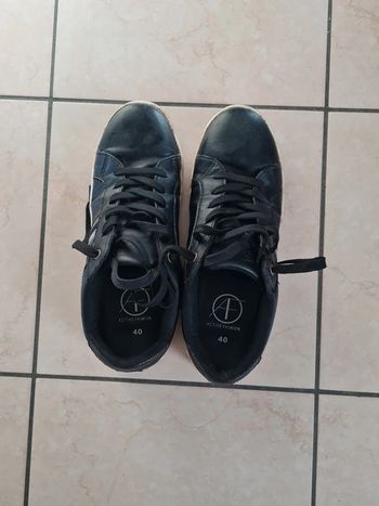 Baskets noires simples