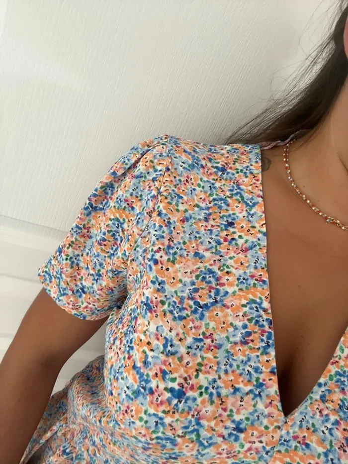 Robe très élégante - photo numéro 6
