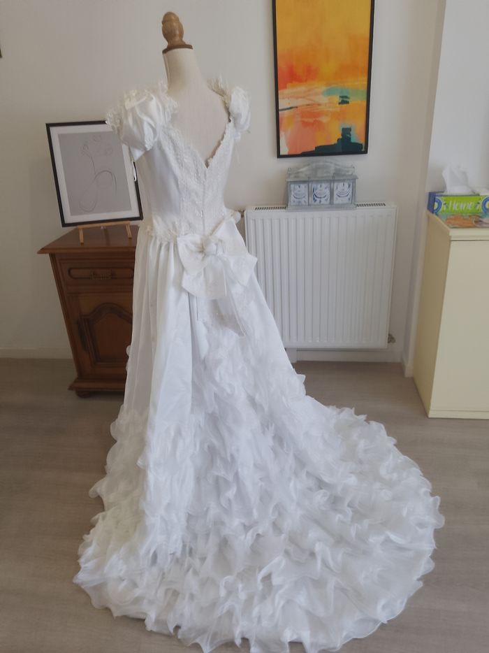 Robe de mariée blanche avec traîne '' Sarah'' - photo numéro 6