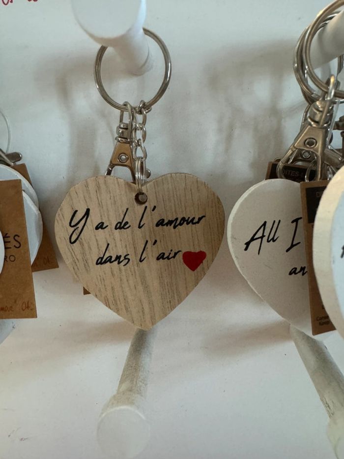 Porte clefs neuf cœur + message