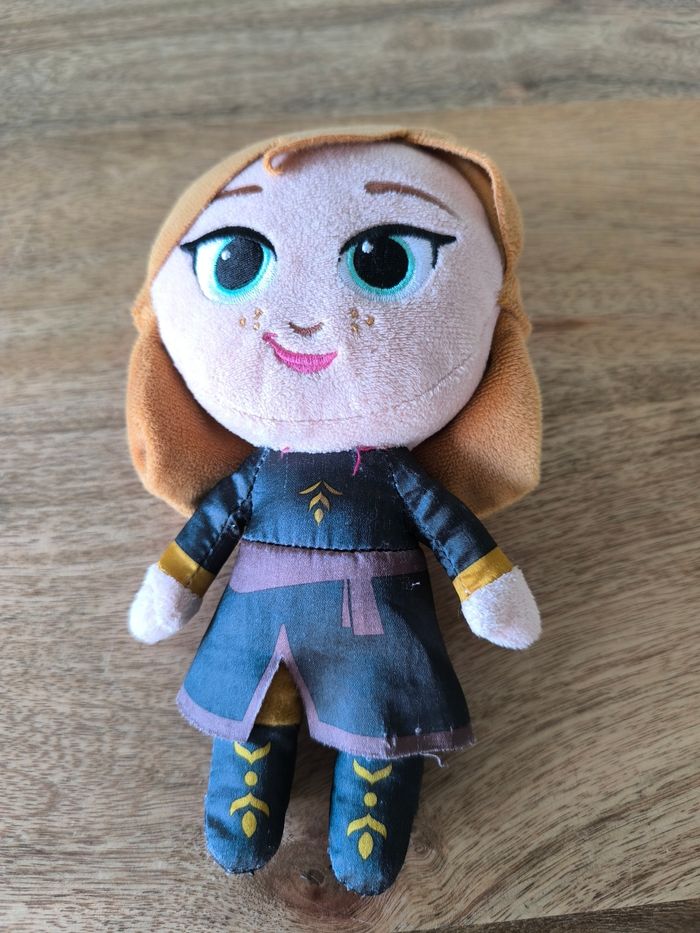 Lot peluches la reine des neiges - photo numéro 10