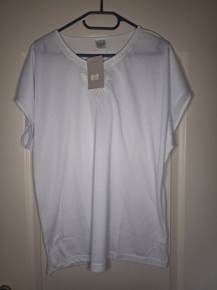 T-shirt taille L (40) Romesa neuf avec étiquette - photo numéro 1