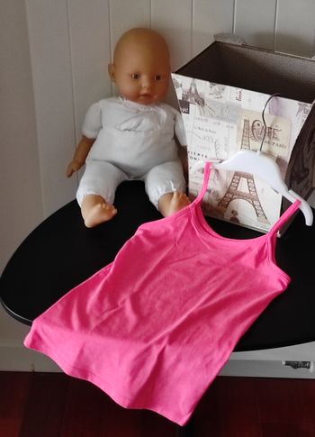 Débardeur fille 6 ans – rose fluo – très bon état