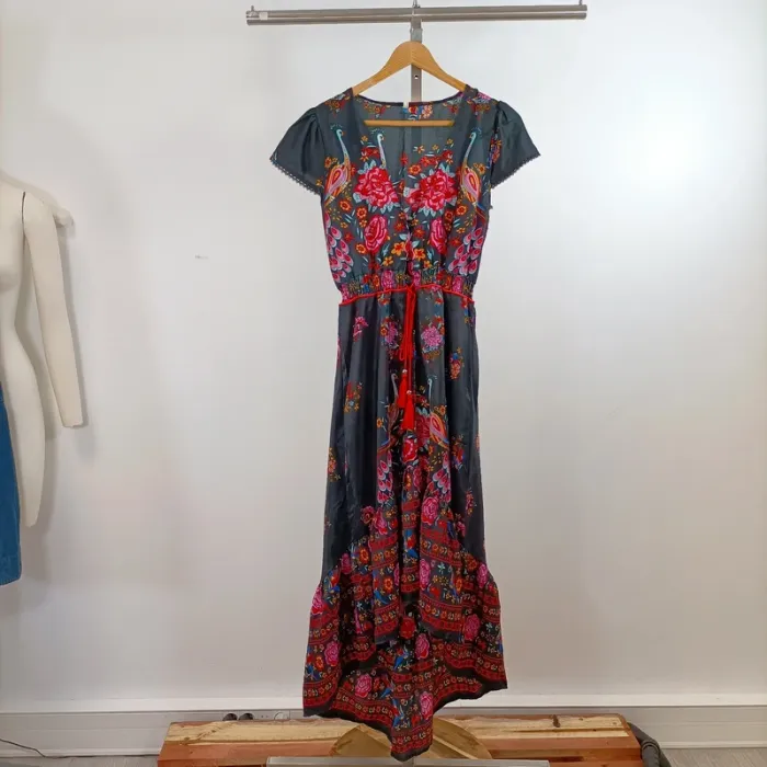 Robe longue bohème grise à fleurs multicolores taille S style ethnique été fluide A1334