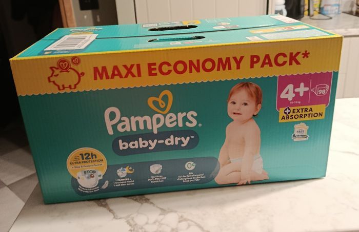 Couches Pampers Baby Dry taille 4+