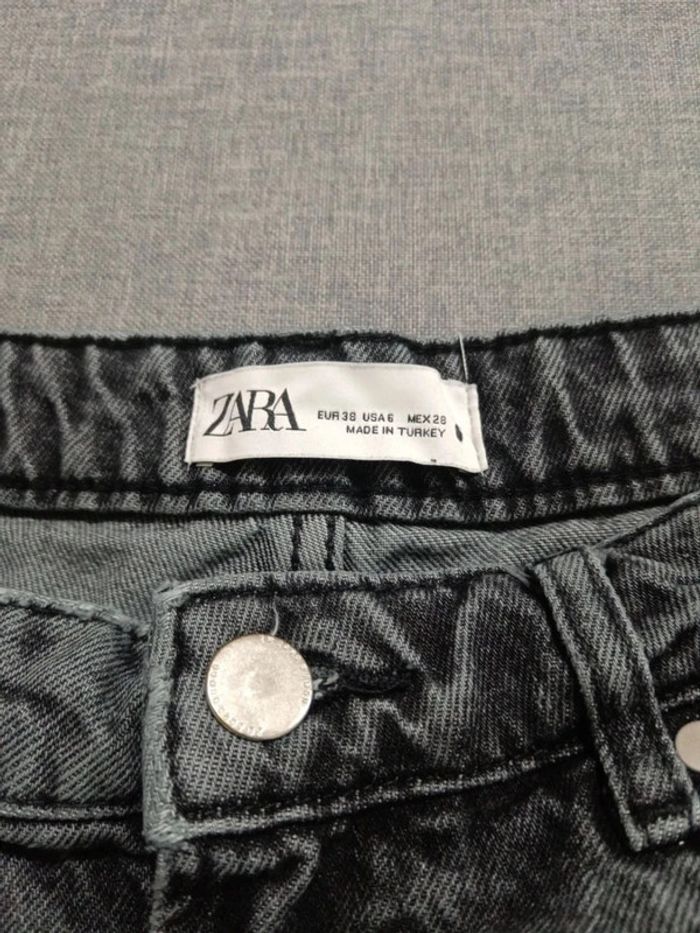 C58 short jeans gris Zara 38 - photo numéro 3