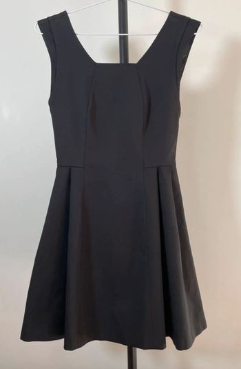 Robe noire élégante Zara